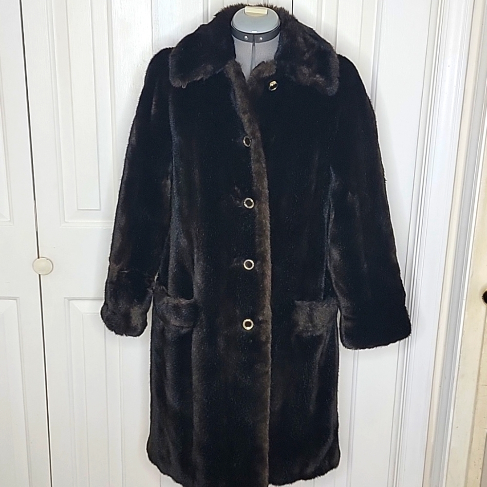 Mincara by Russell Taylor Faux Fur Coat Size 8 Brown